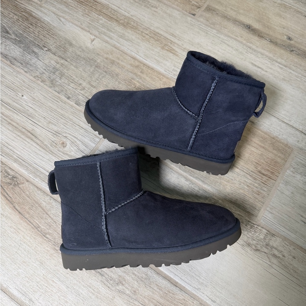 UGGs